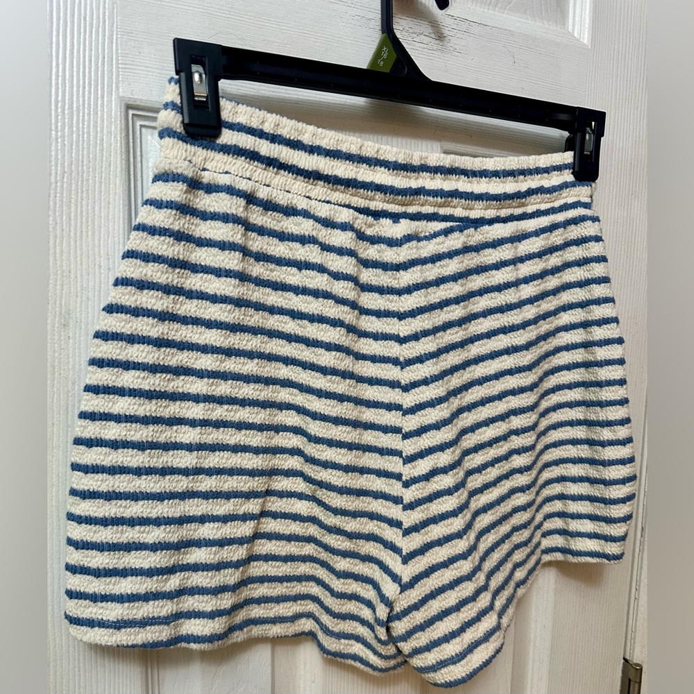 TALULAH Blue and White Striped Set, Medium - Picture 6 of 6
